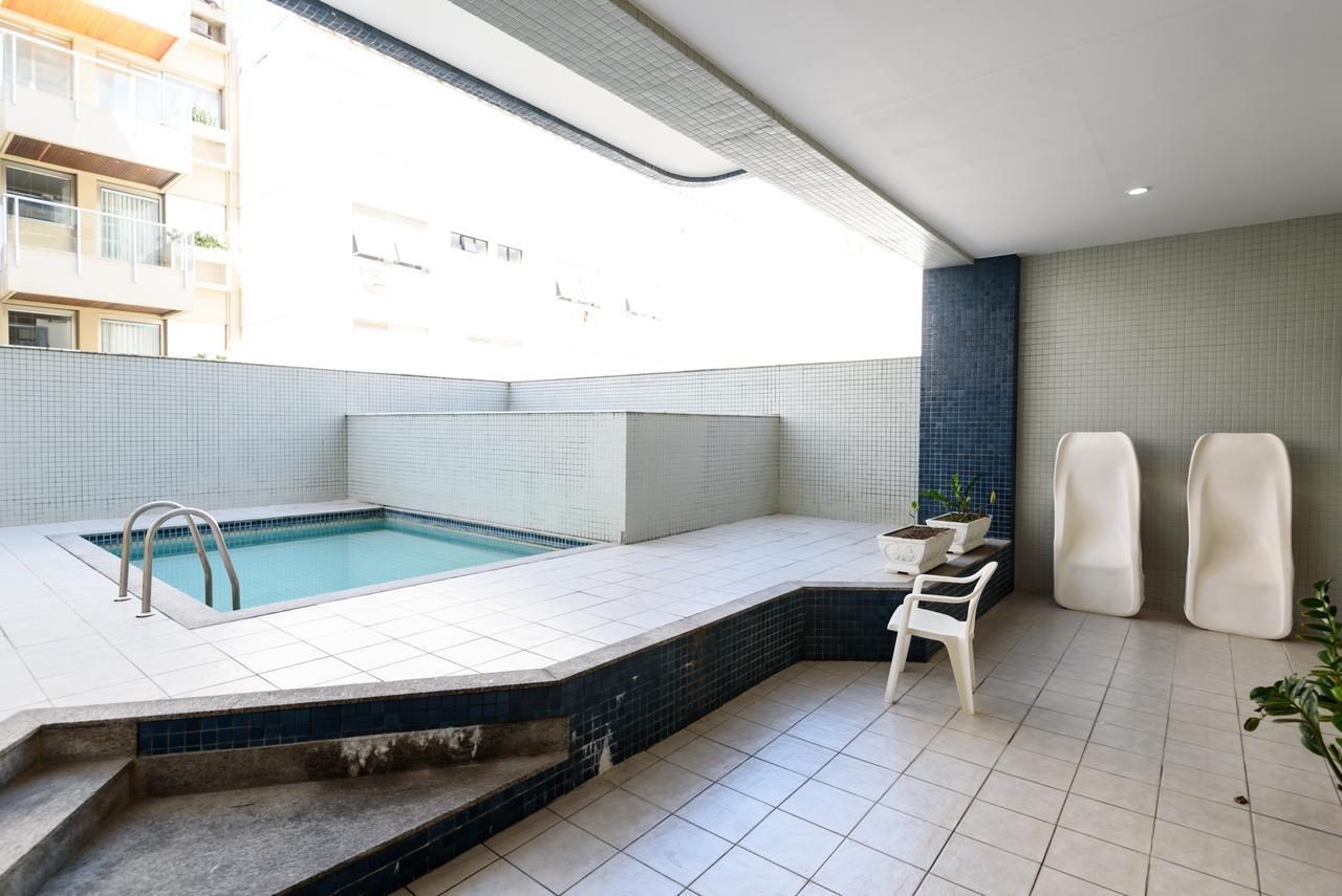 Omar do Rio - FO 407 ApartHotel com Garagem, Piscina, Sauna e Academia a 50 metros da Praia de Ipanema e 300 metros da Praia de Copacabana