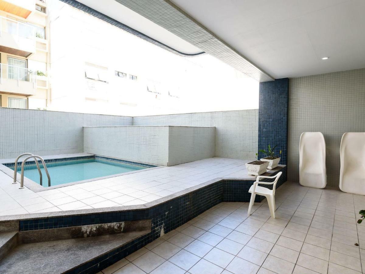 Omar do Rio - FO 407 ApartHotel com Garagem, Piscina, Sauna e Academia a 50 metros da Praia de Ipanema e 300 metros da Praia de Copacabana *